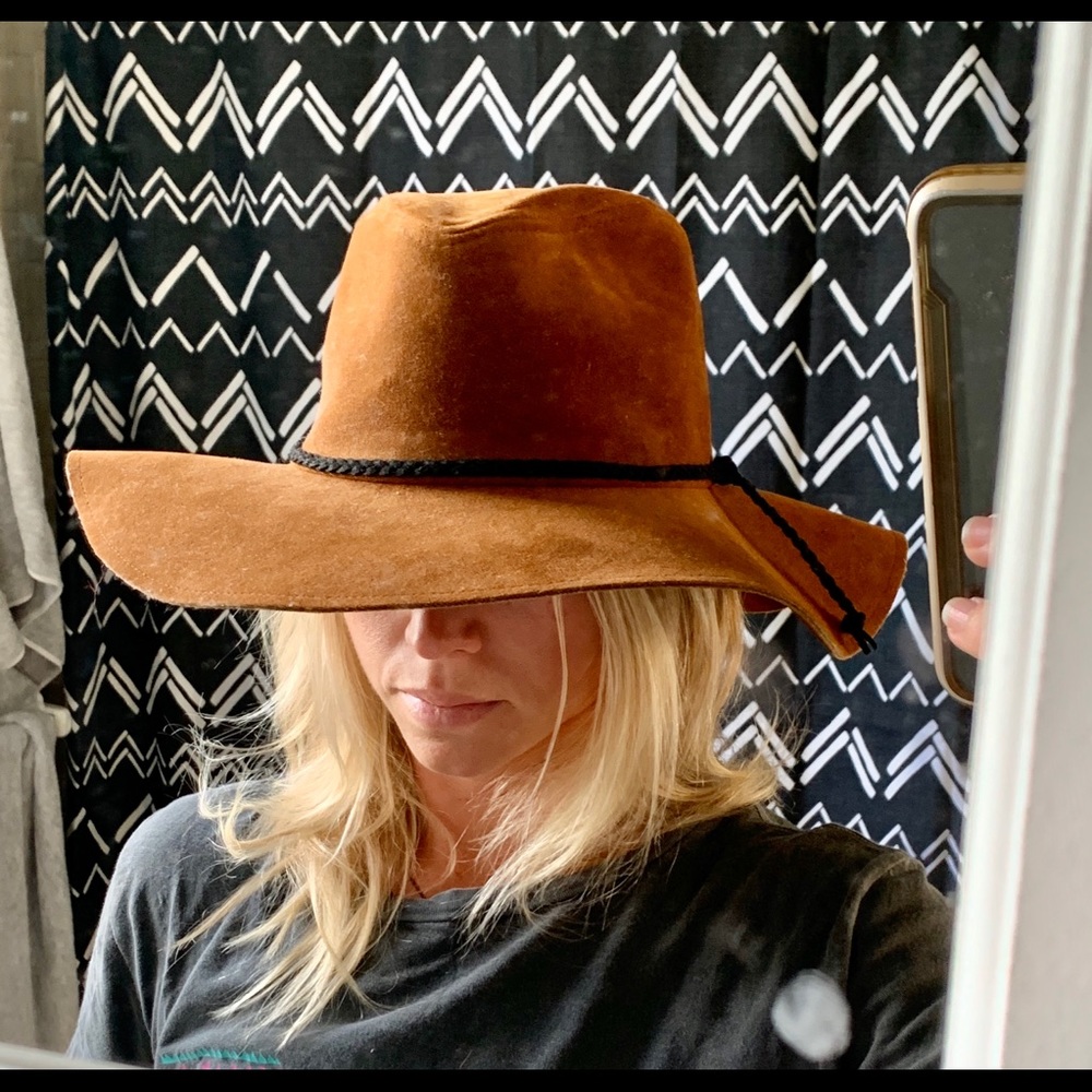 OS Camel leather wide brim Altar’d State hate